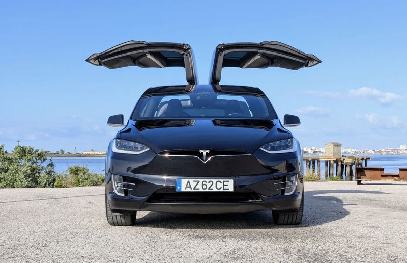 Tesla Model X • 2018 • 104,000 km 2