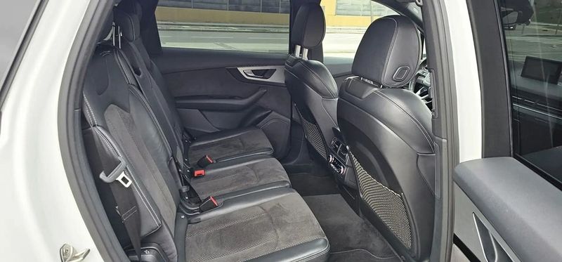 Audi Q7 • 2016 • 64,900 km 5