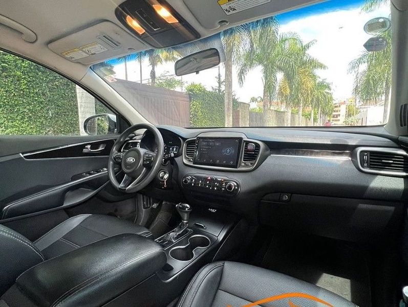 Kia Sorento • 2016 • 1,000 mi 3