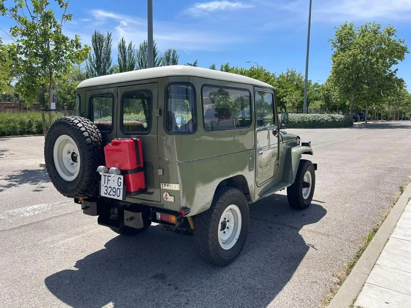 Toyota Land Cruiser • 1976 • 3,000 km 2
