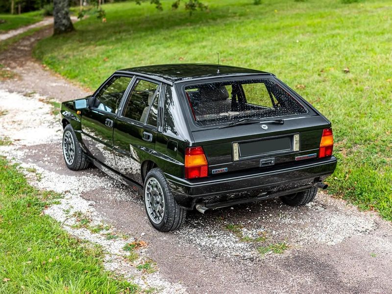 Oldsmobile LSS • 1990 • 100,500 km 12