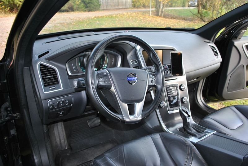 Volvo XC60 • 2014 • 155,750 km 6