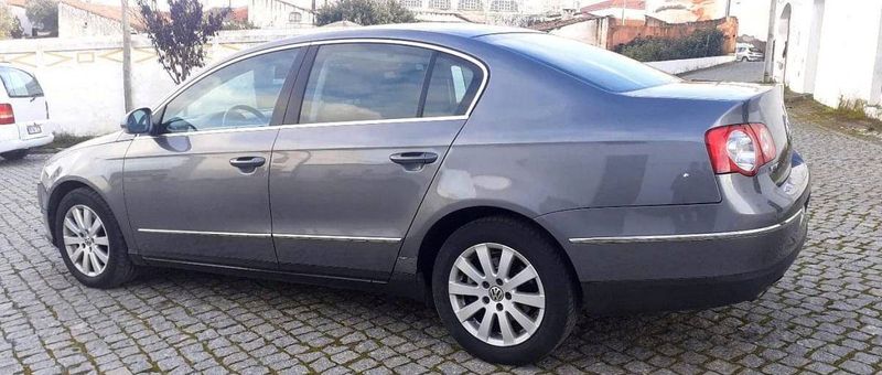 Volkswagen Passat • 2008 • 200,000 km 4