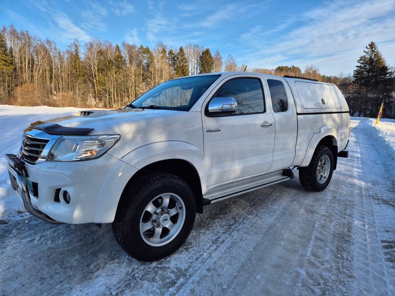 Toyota Hilux • 2014 • 242,134 km 1