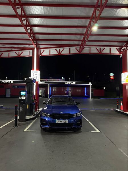 BMW 328i • 2019 • 94,000 km 1