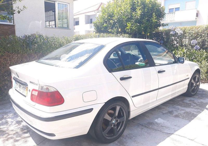 BMW 1 Series • 2000 • 250,000 km 2