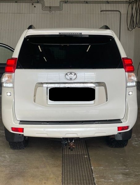 Toyota Land Cruiser • 2011 • 238,000 km 7