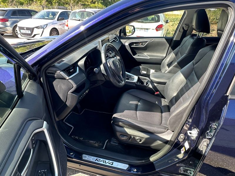 Toyota RAV4 Hybrid • 2019 • 72,447 km 8