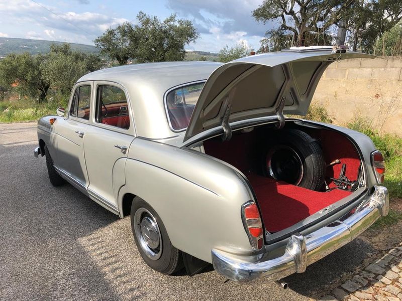 Mercedes-Benz 190 • 1980 • 90,000 km 5