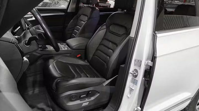 Volkswagen Touareg • 2021 • 79,799 km 6