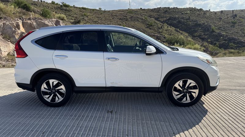Honda CR-V • 2016 • 124,000 km 5