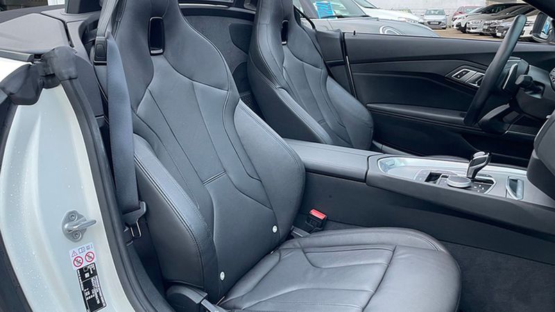 BMW Z4 • 2022 • 6,992 km 7