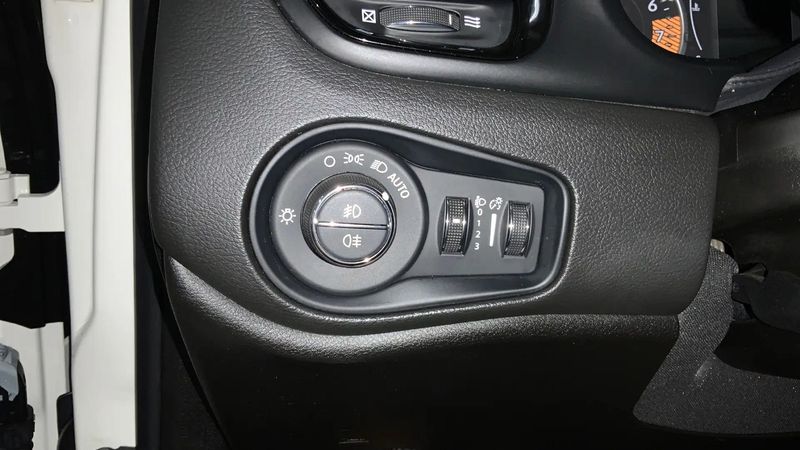 Jeep Renegade • 2022 • 29,400 km 14