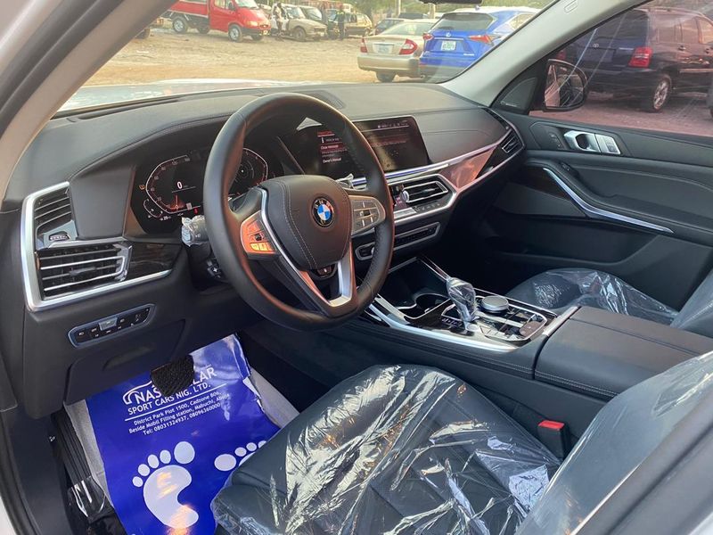 BMW X7 • 2019 • 3 km 2