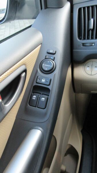 Hyundai H1 • 2019 • 46,400 km 13