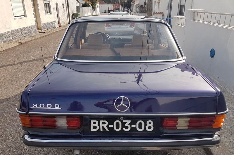 Mercedes-Benz S • 1981 • 350,000 km 6