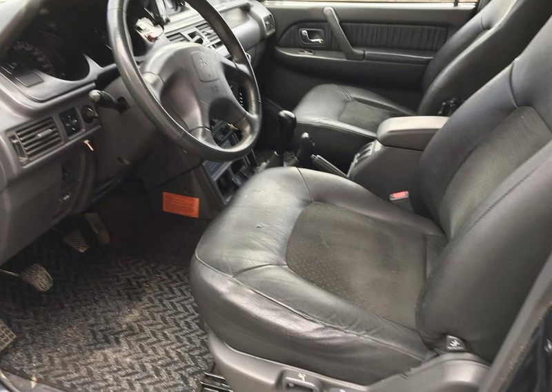 Mitsubishi Pajero • 1996 • 159,999 km 3