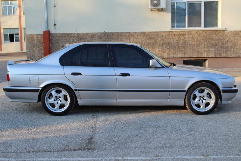 BMW 5 Series • 1991 • 251,000 km 7