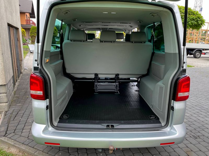 Volkswagen Caravelle • 2011 • 207,000 km 13