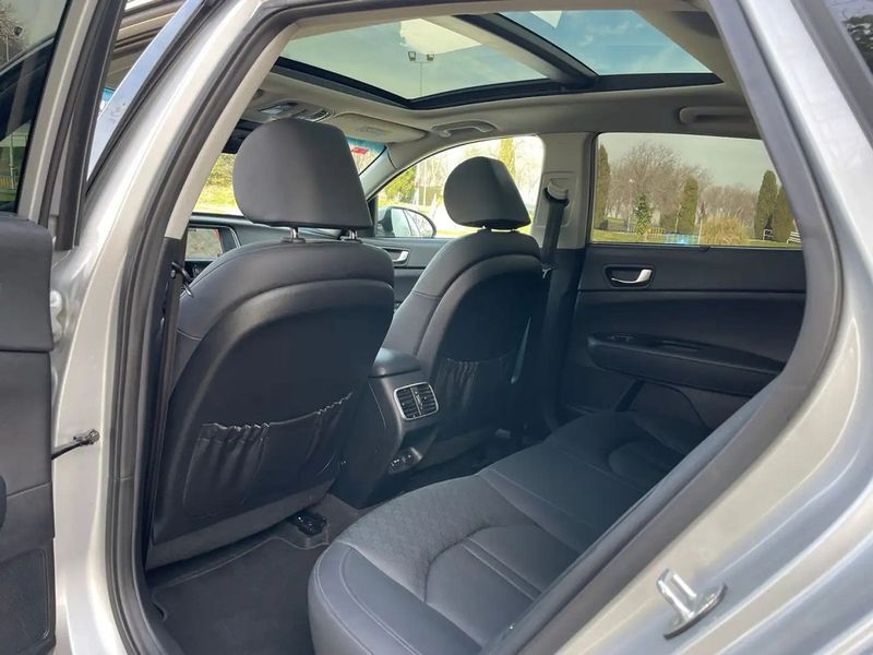 Kia Optima • 2019 • 106,000 km 11