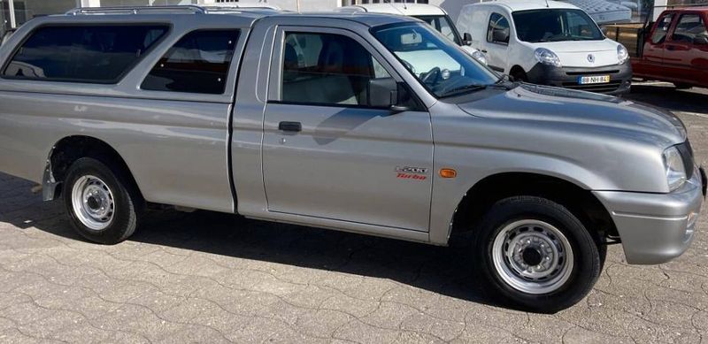 Mitsubishi L200 • 2000 • 80,000 km 4
