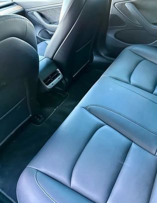 Tesla Model 3 • 2019 • 91,500 km 4