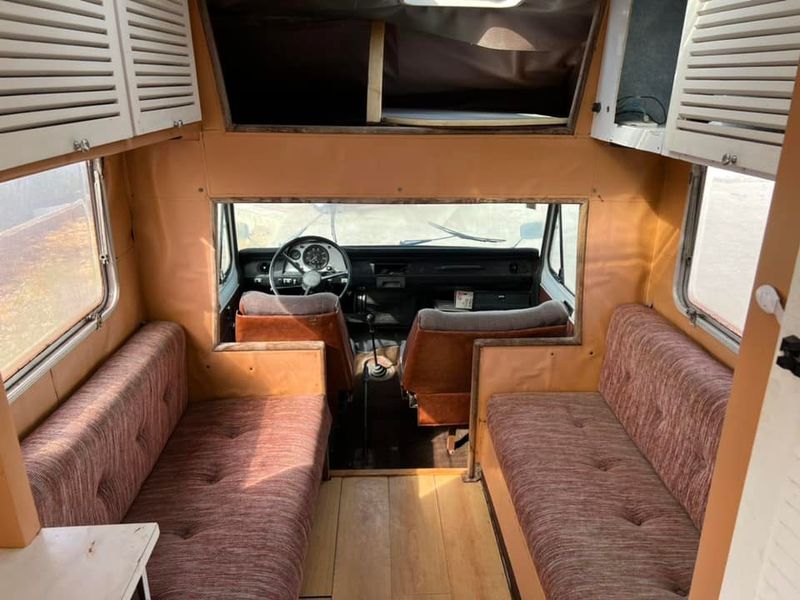 Ford Transit Cargo Van • 1977 • 80,000 km 5