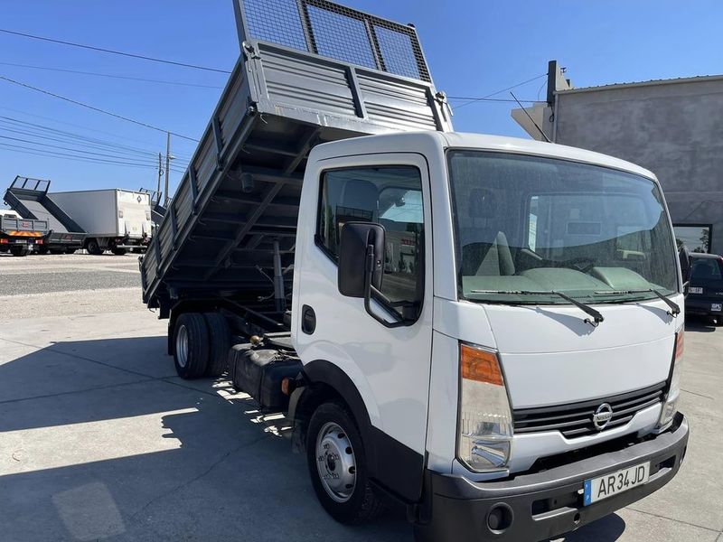 Nissan Cabstar E - T • 2009 • 60,000 km 1