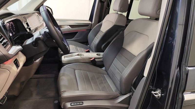 Volkswagen Multivan • 2024 • 3,979 km 21