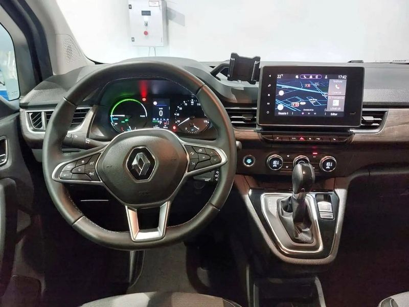 Renault Kangoo • 2023 • 12,222 km 2