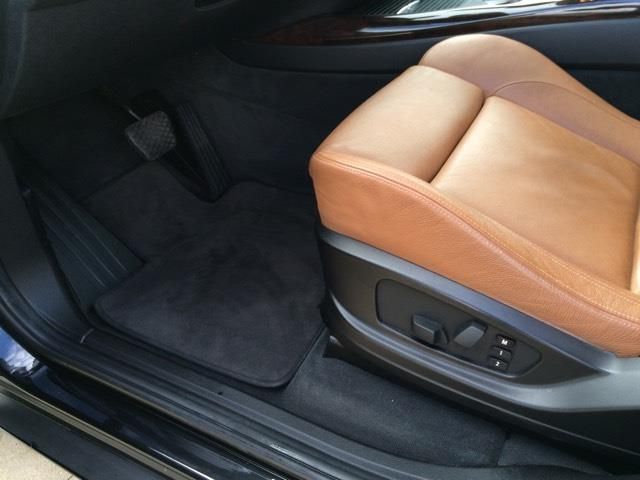 BMW X5 • 2008 • 291,000 km 6