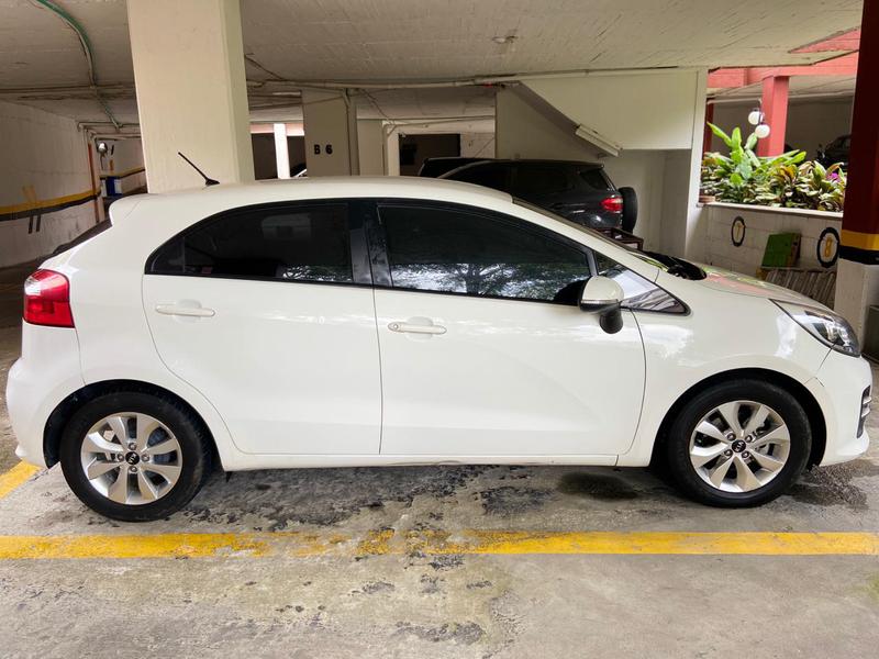 Kia Rio • 2016 • 78,000 km 3