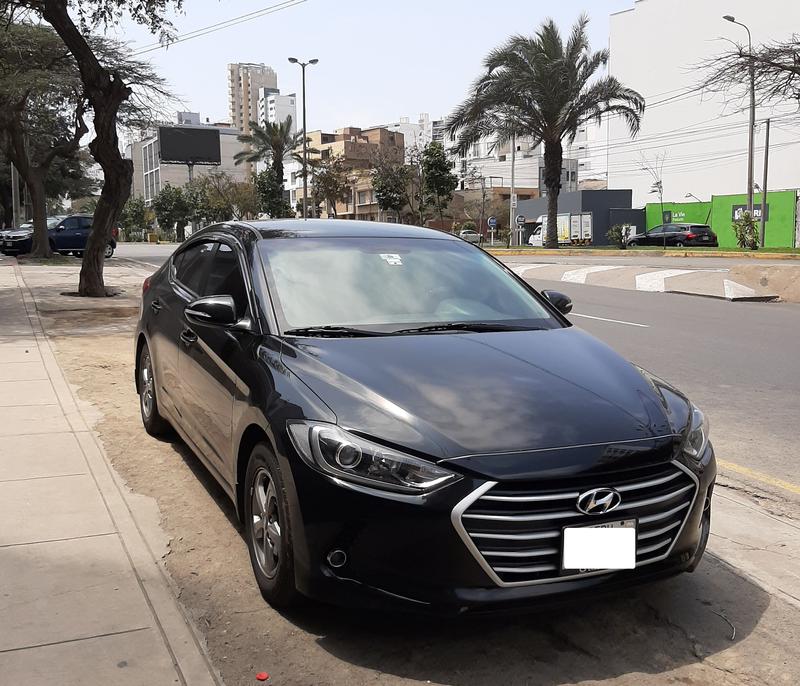 Hyundai Elantra • 2017 • 68,000 km 5