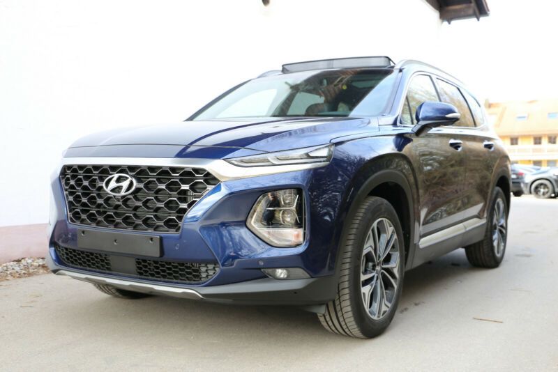 Hyundai Santa Fe • 2018 • 88,000 km 1