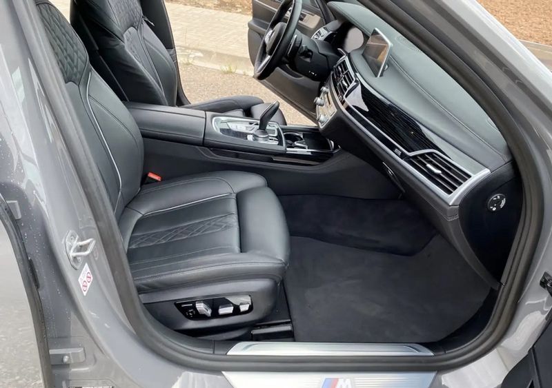 BMW 7 Series • 2022 • 39,000 km 10