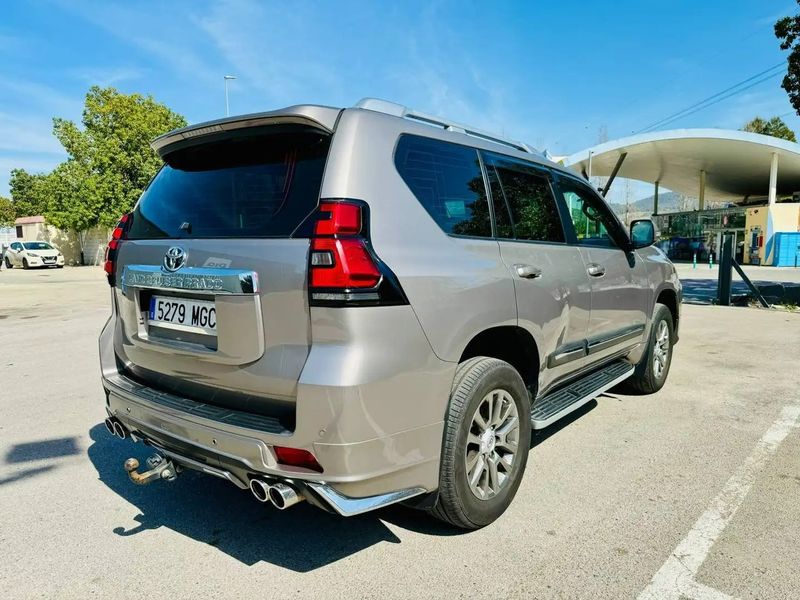 Toyota Land Cruiser • 2019 • 108,557 km 3