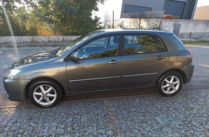 Toyota Corolla • 2005 • 249,999 km 6