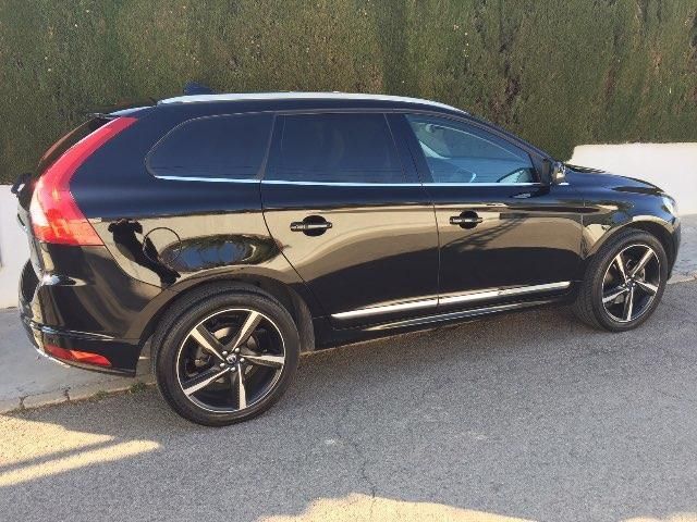 Volvo XC60 • 2016 • 195,000 km 1