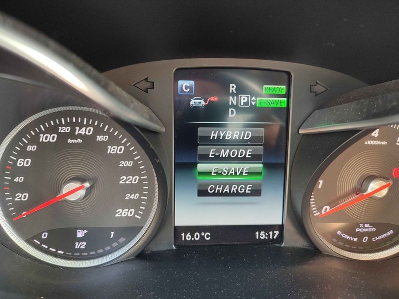 Mercedes-Benz C-Class • 2015 • 120,000 km 6