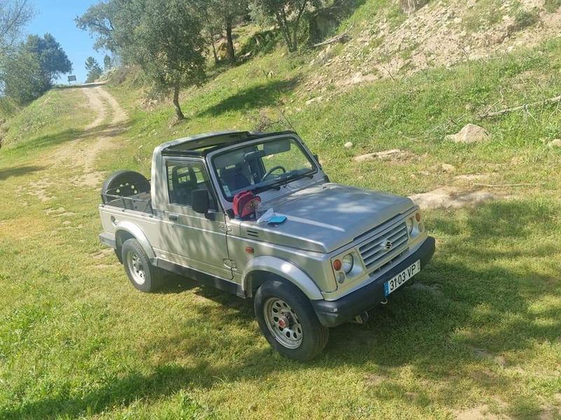 Suzuki Samurai • 1998 • 120,000 km 1