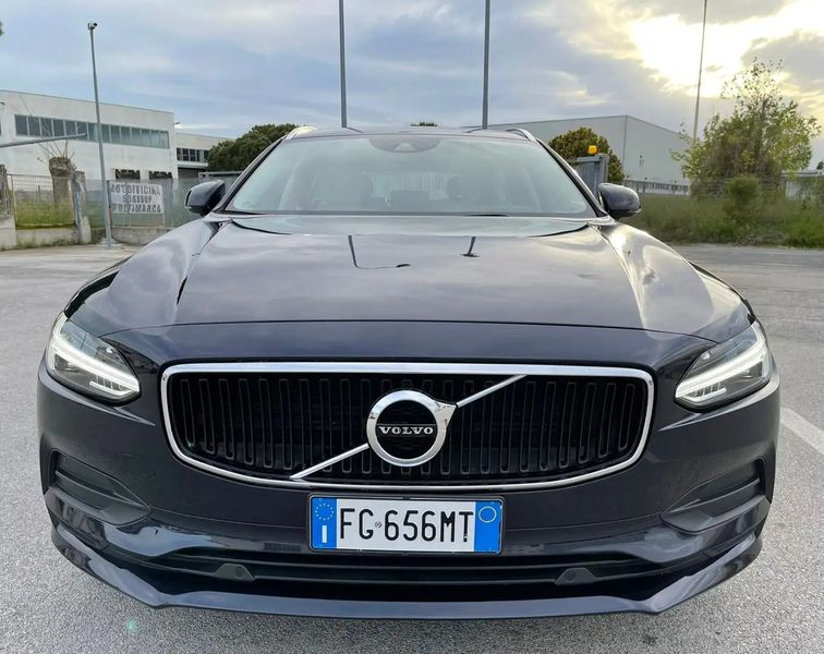 Volvo V90 • 2016 • 178,000 km 3