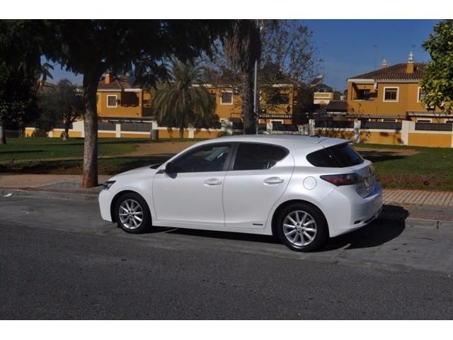 Lexus CT • 2013 • 132,000 km 7