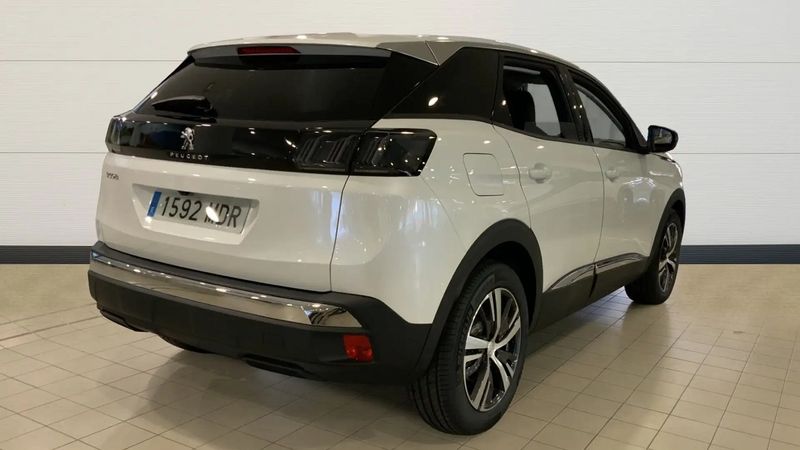 Peugeot 3008 • 2023 • 5,200 km 7