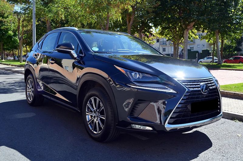 Lexus NX • 2019 • 185,000 km 4