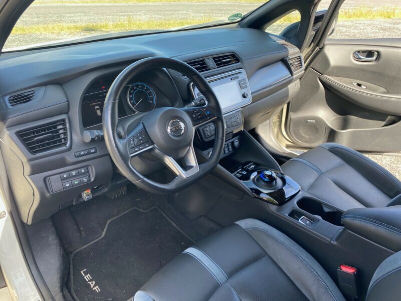 Nissan Leaf • 2018 • 130,000 km 6