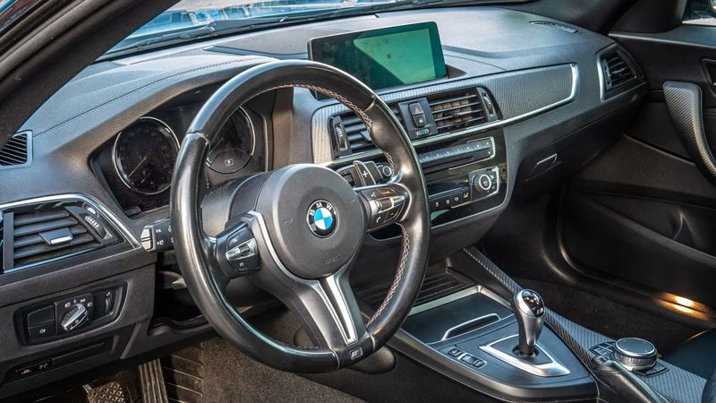 BMW 2 Series • 2018 • 61,300 km 5