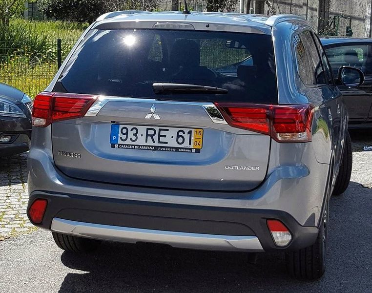 Mitsubishi Outlander • 2016 • 60,000 km 2