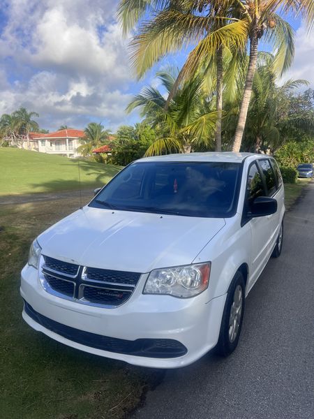 Dodge Caravan • 2016 • 180,000 mi 1