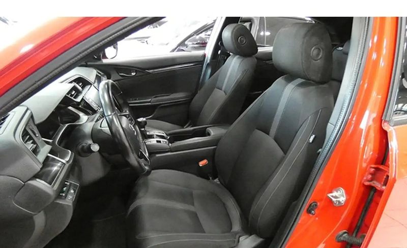 Honda Civic • 2020 • 86,407 km 7