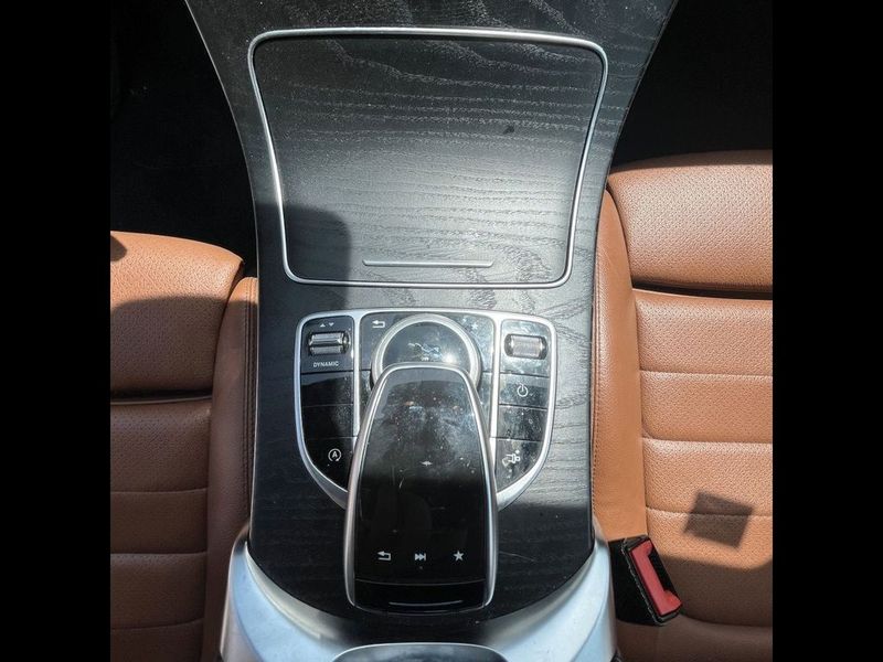 Mercedes-Benz C-Class • 2017 • 88,000 km 5